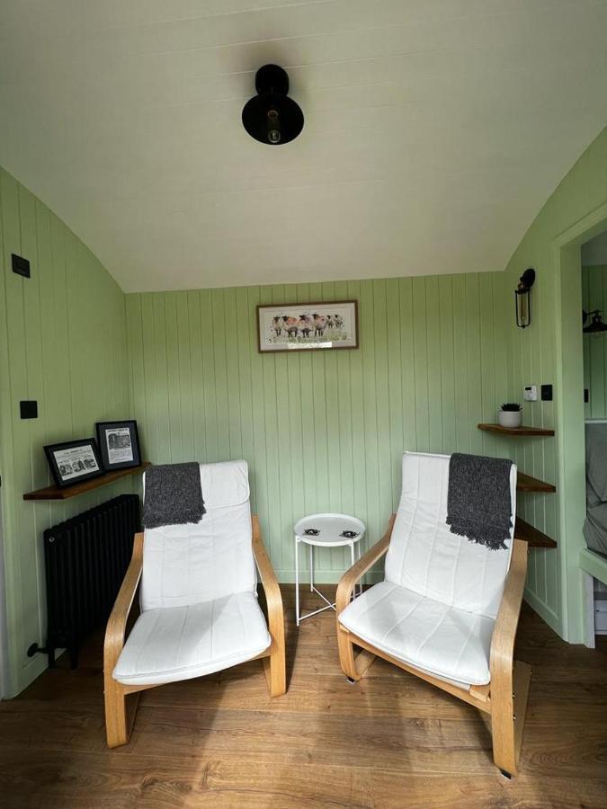 Hettie Luxury Shepherds Hut Semley Εξωτερικό φωτογραφία